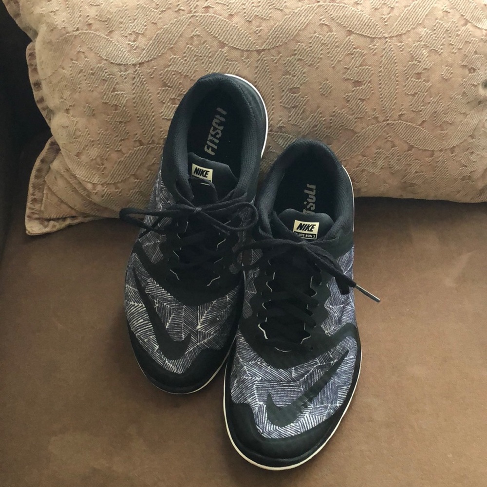 Nike FS Lite Run 3, Like New, size 8.5
